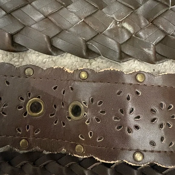 Belts - Picture 4 of 7